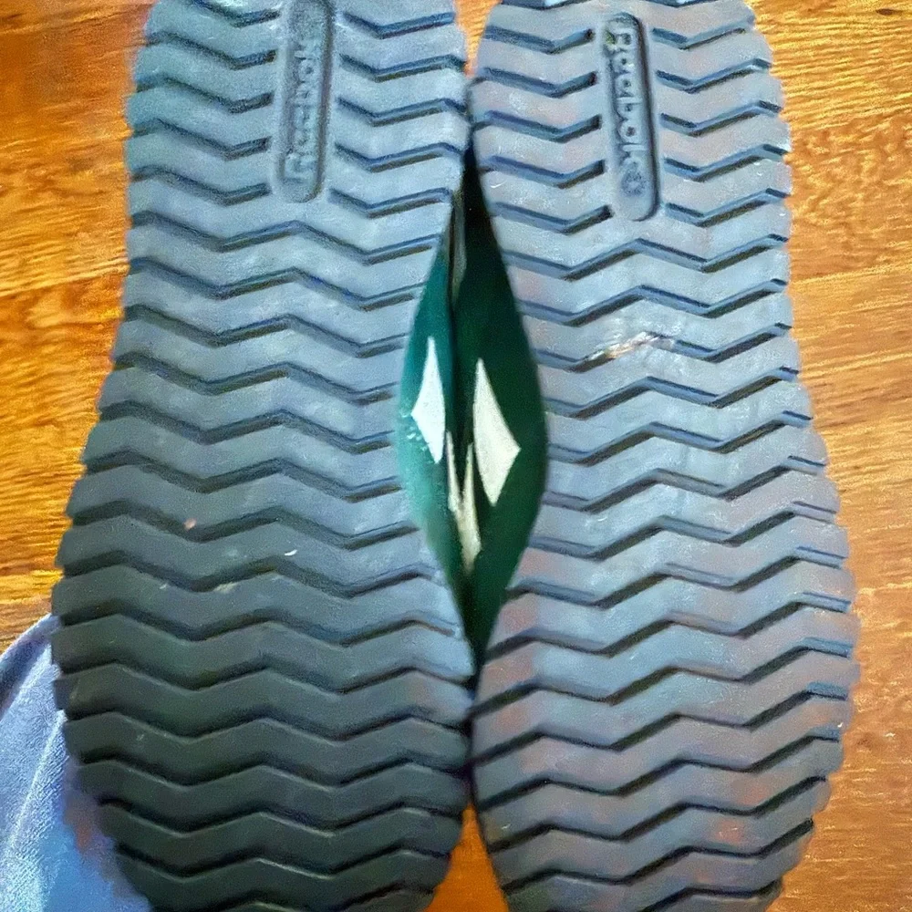 Reebok Green Sneakers - Picture 2 of 6